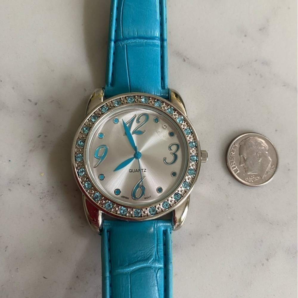 Avon Large Face Turquoise Watch - Picture 3 of 6